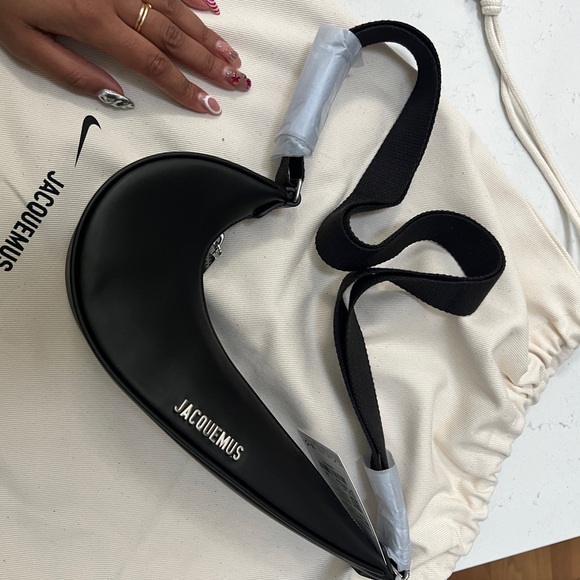 Jacquemus x NIKE Black Shoulder Bag - Picture 1 of 2